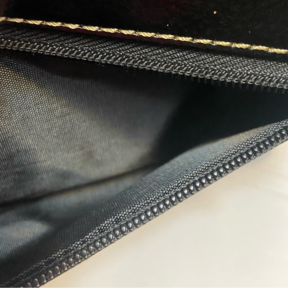 Steve Madden Black Dopp/Shave Travel Bag Slight Wear Signs on Trim - Clean Bag! - Picture 8 of 10